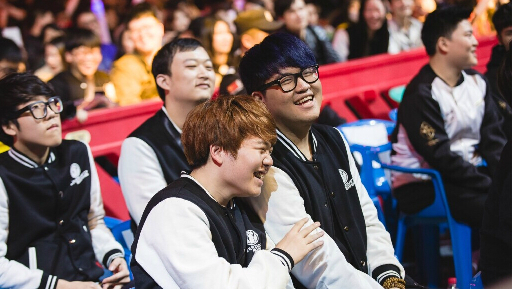 爱游戏-包含Rookie迎来十二赛季高光表现，加拿大队球迷沸腾！的词条