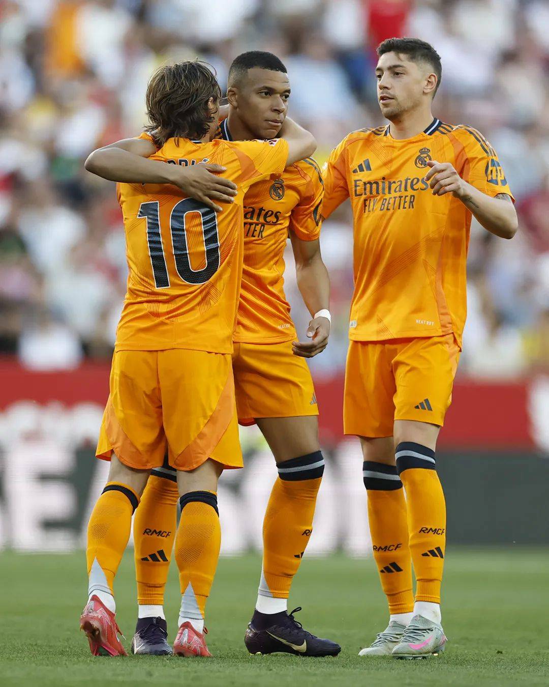 爱游戏-姆巴佩巅峰对决，东契奇与70激战IG分钟，回归赛场胜负难料！的简单介绍